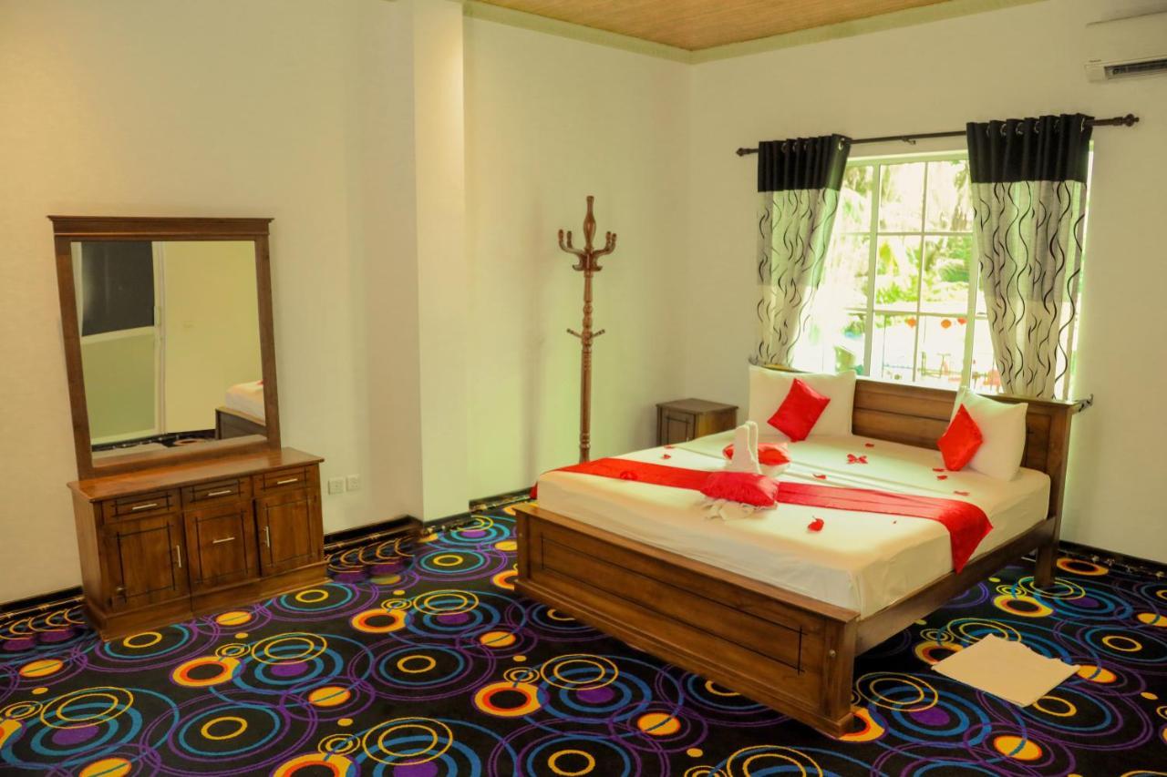 Aurora Banquet And Hotel Chilaw Luaran gambar