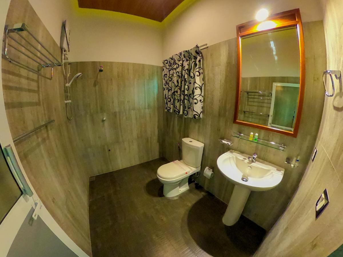 Aurora Banquet And Hotel Chilaw Luaran gambar
