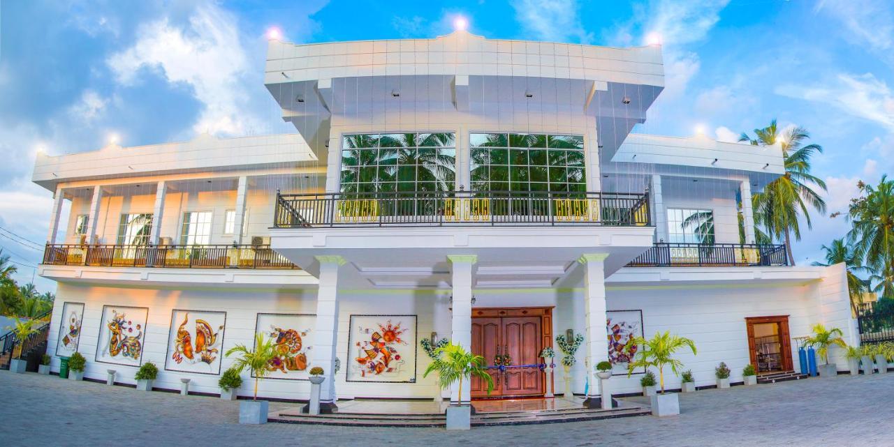 Aurora Banquet And Hotel Chilaw Luaran gambar