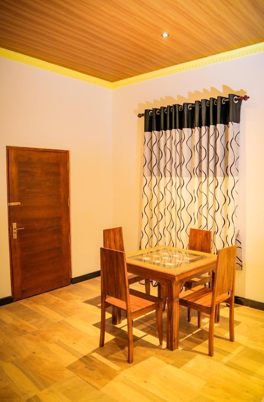 Aurora Banquet And Hotel Chilaw Luaran gambar